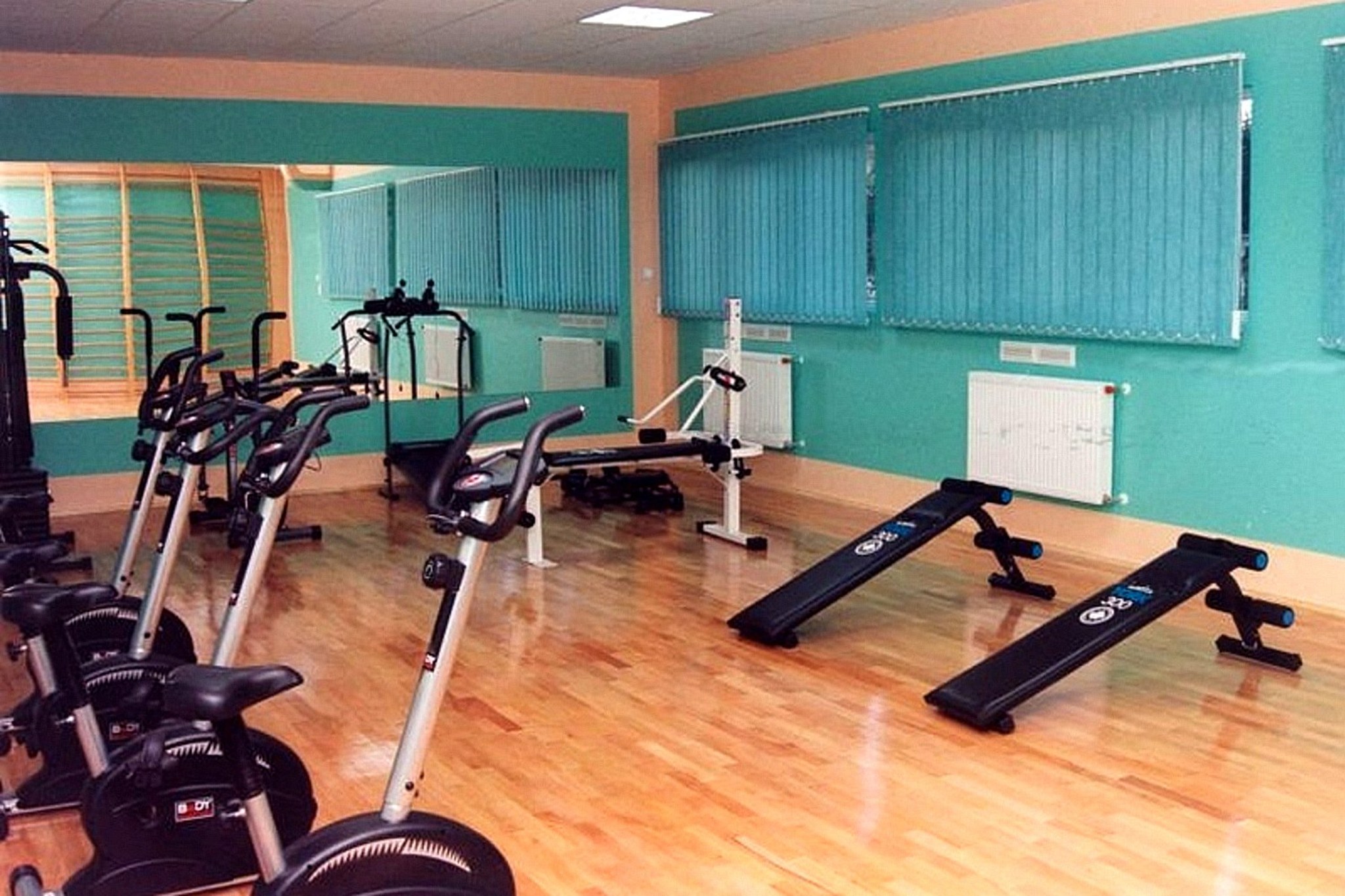 Baza rekreacyjno-sportowa-silownia