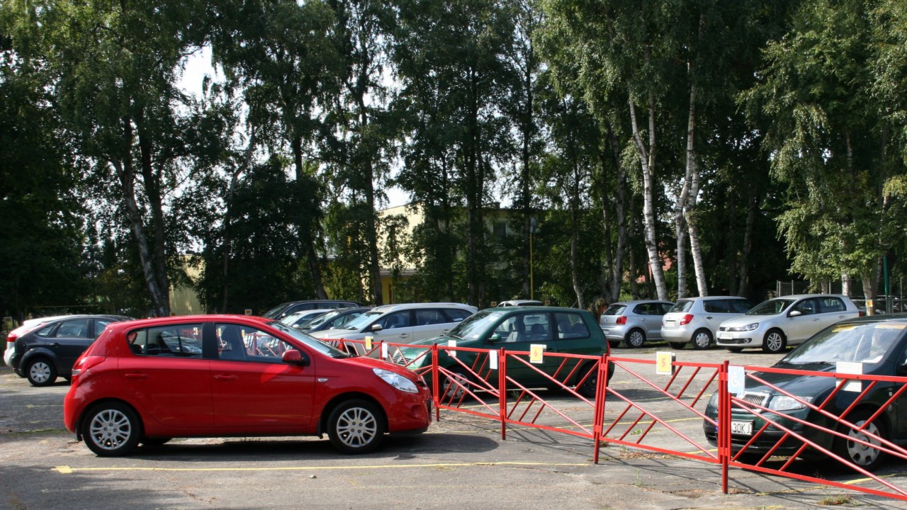 Parking dla samochodów osobowych na terenie Ośrodka